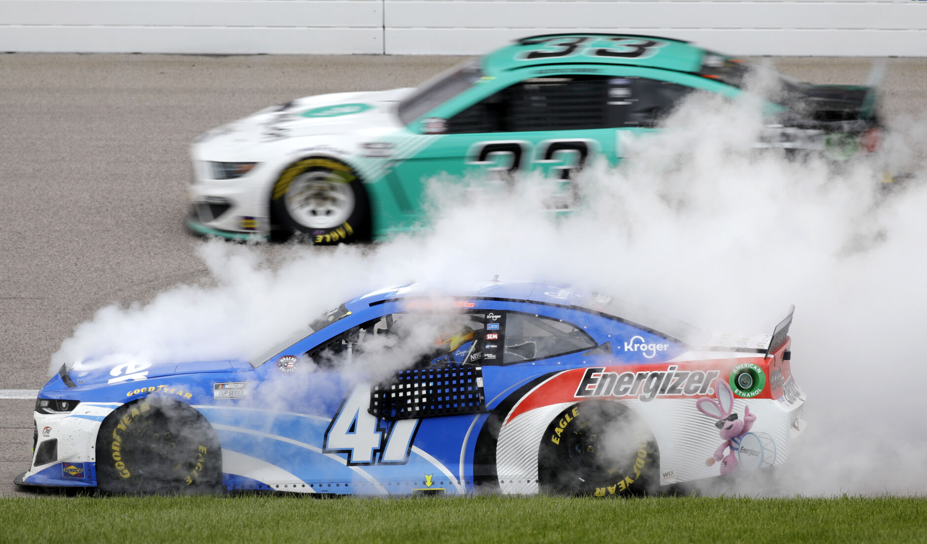 APTOPIX NASCAR Kansas Auto Racing